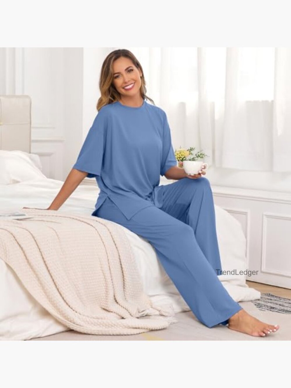 Women's Pajama Set with Pockets - 2 Piece Lounge Set - Picture 4 of 7